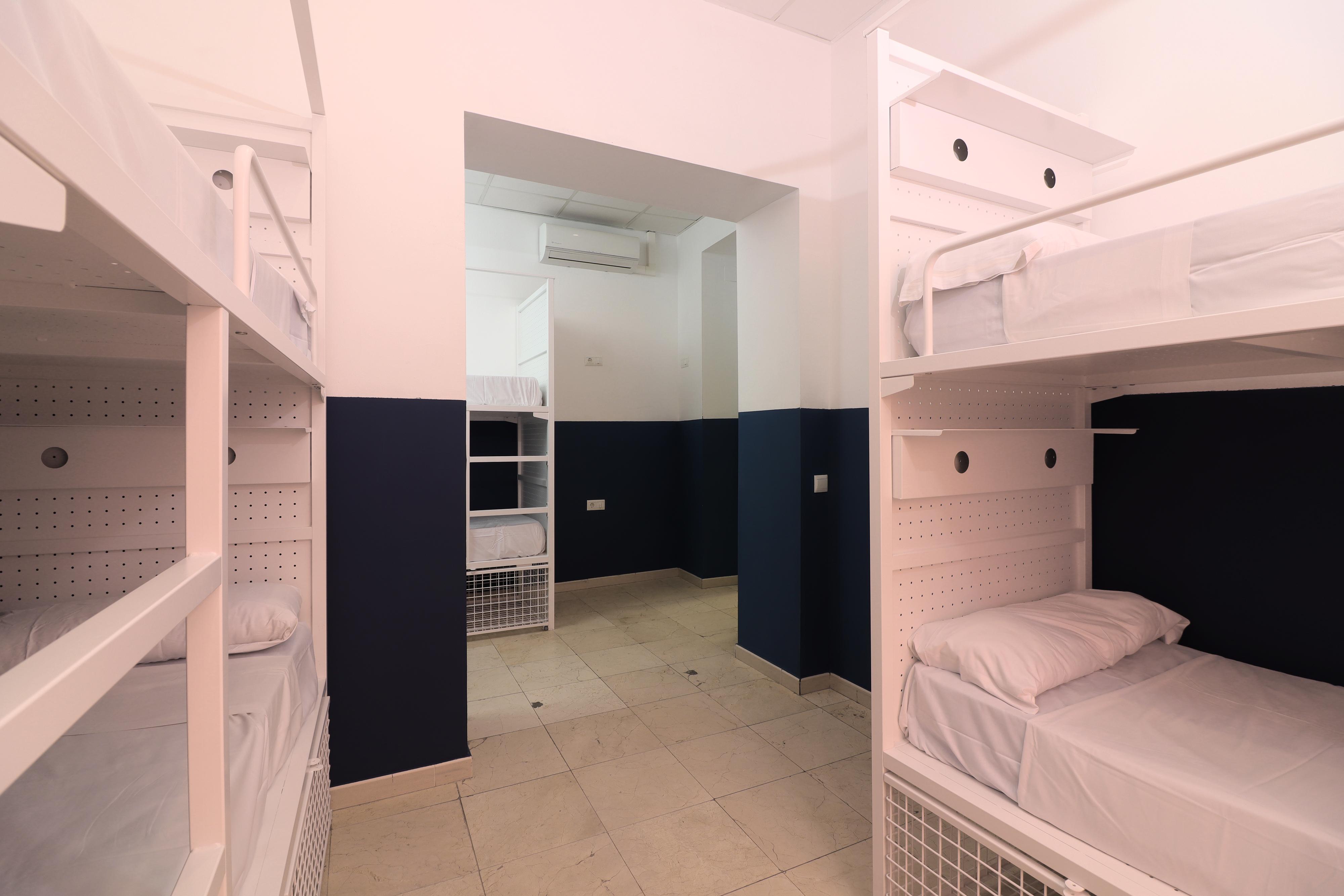 Hostel Feel Center