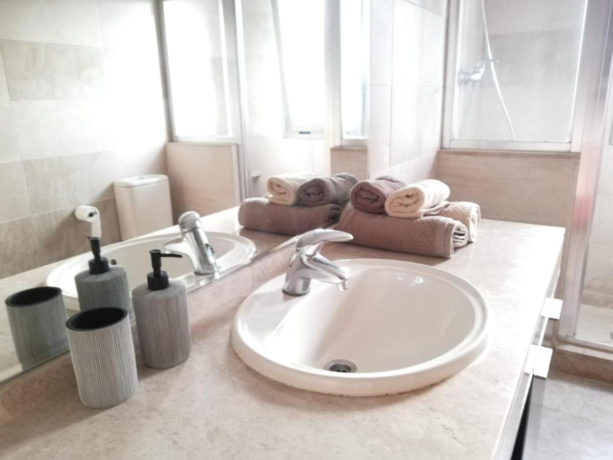 Gran Piso En Zona Comercial Apartment
