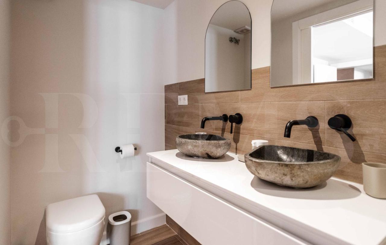 Idyllic And Spacious With Parking - Center By Rems Apartment *