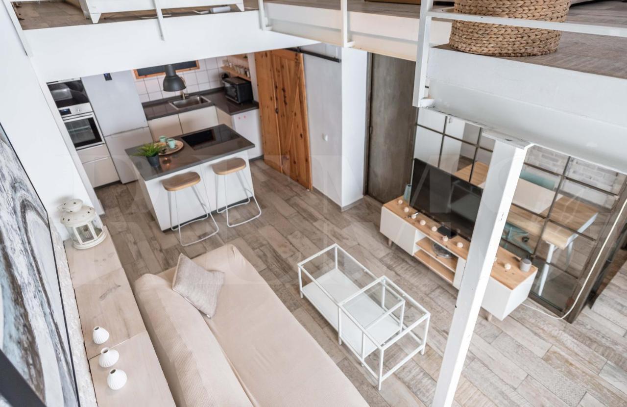 Bright Duplex Loft Next To The Center By Rems Appartamento