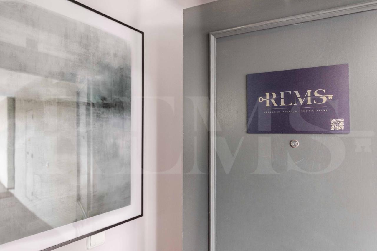 Appartement Inviting In The Heart Of By Rems *