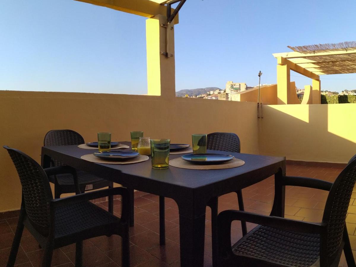 Leilighet Yellow Duplex Free Parking And Terrace *