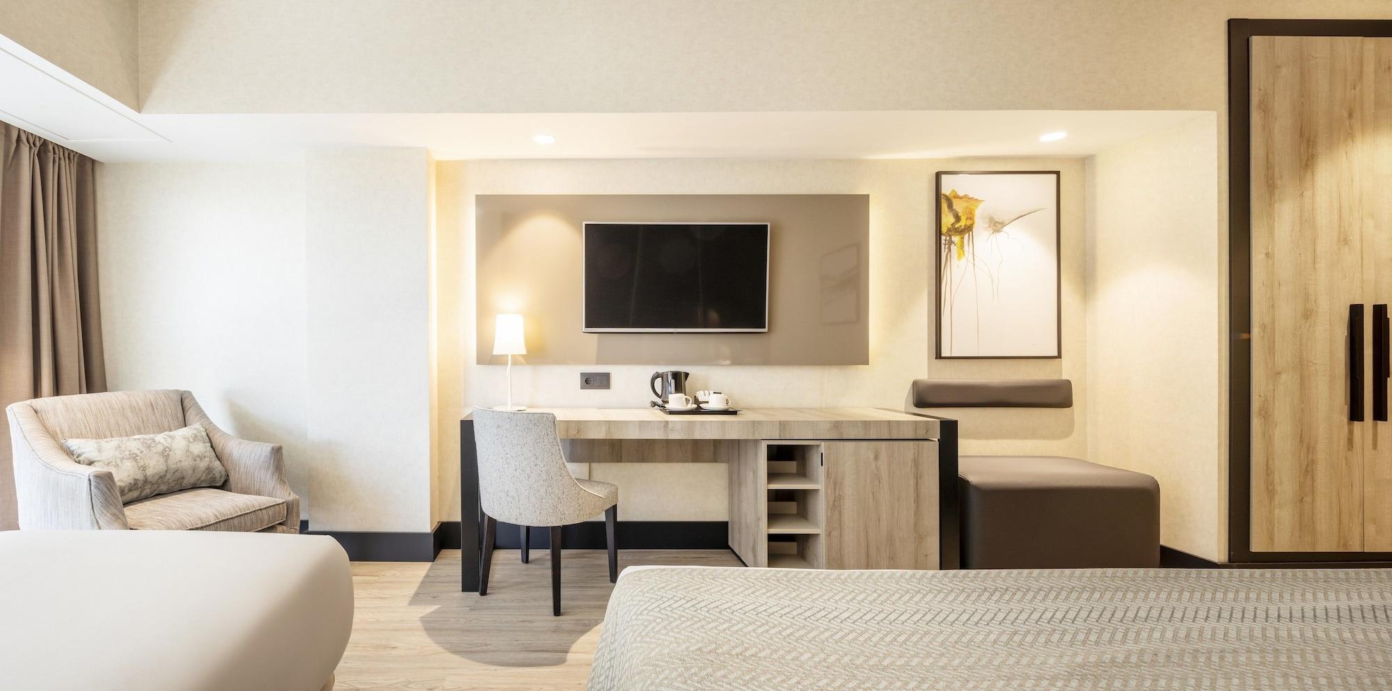 Ilunion Hotel 4*