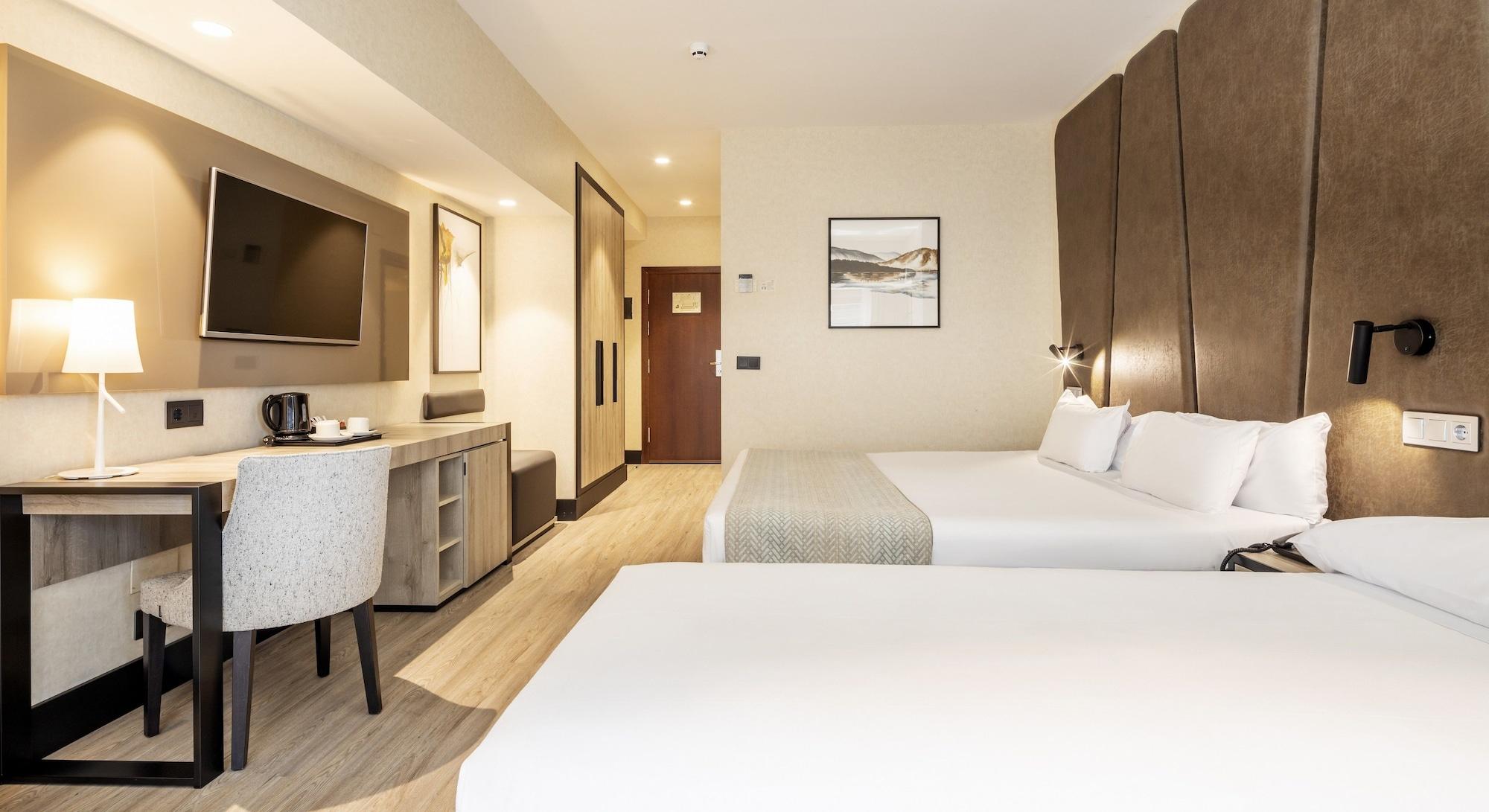 Ilunion Hotel 4*