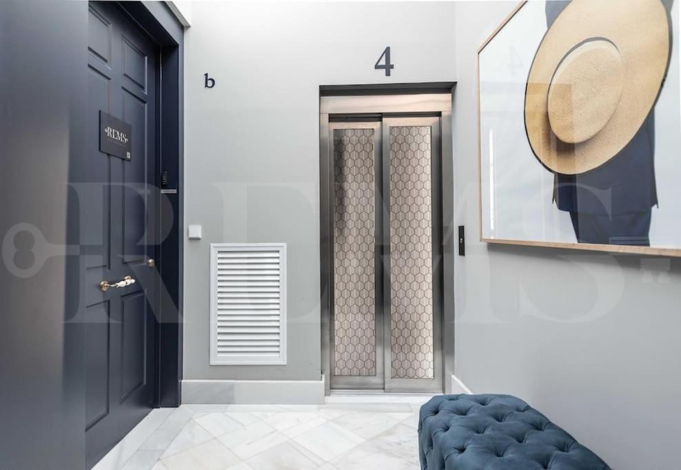 Penthouse With Rooftop In The Heart Of By Rems Málaga