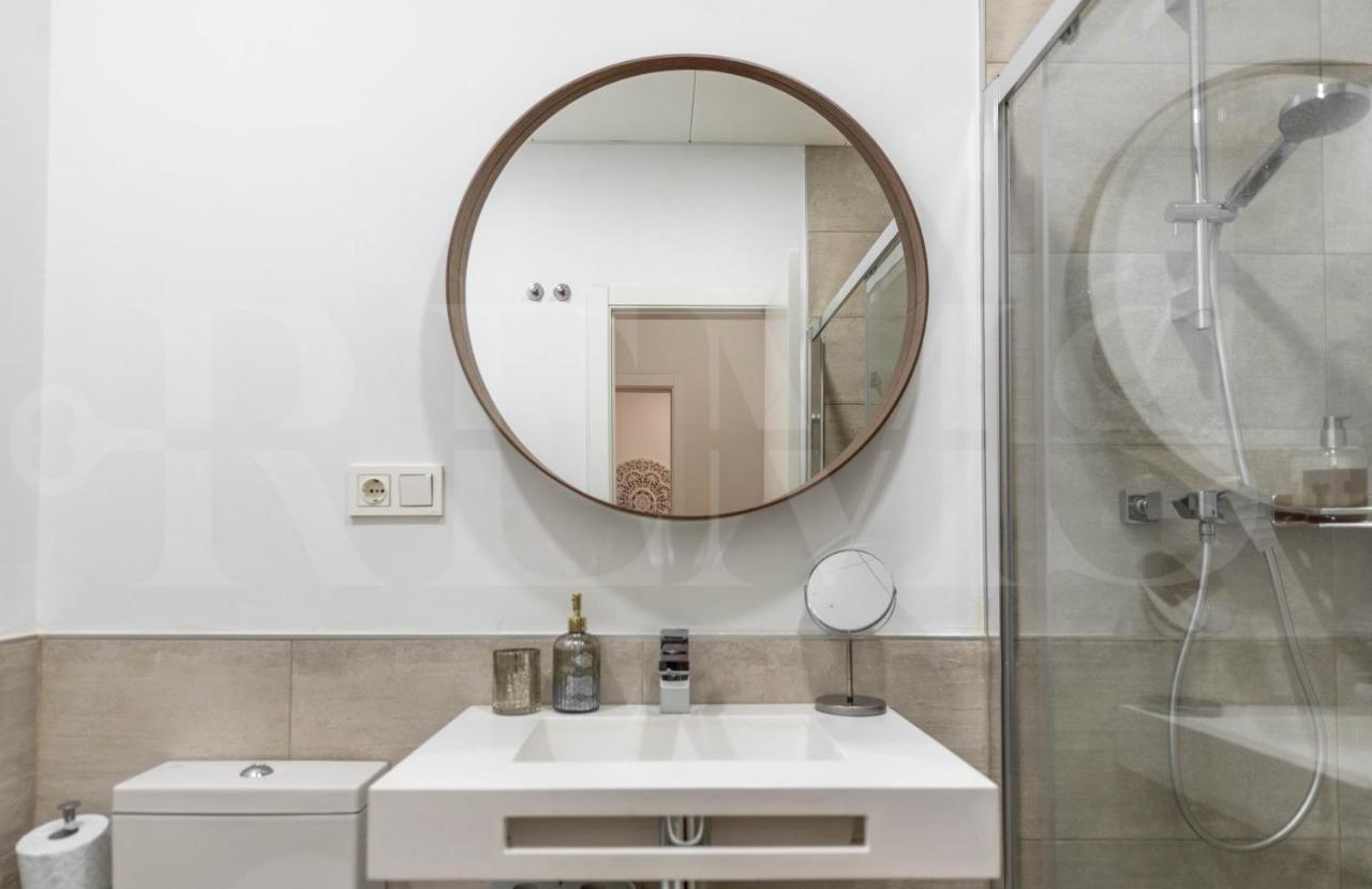 Dreamy Mediterranean With Parking - Center By Rems Appartement