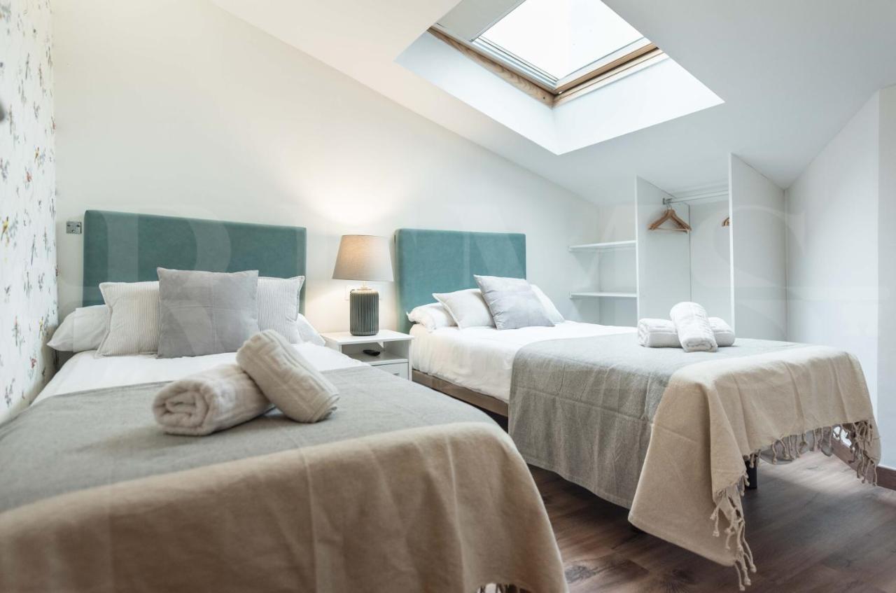 Lägenhet Lovely Duplex With Private Parking Near Center By Rems