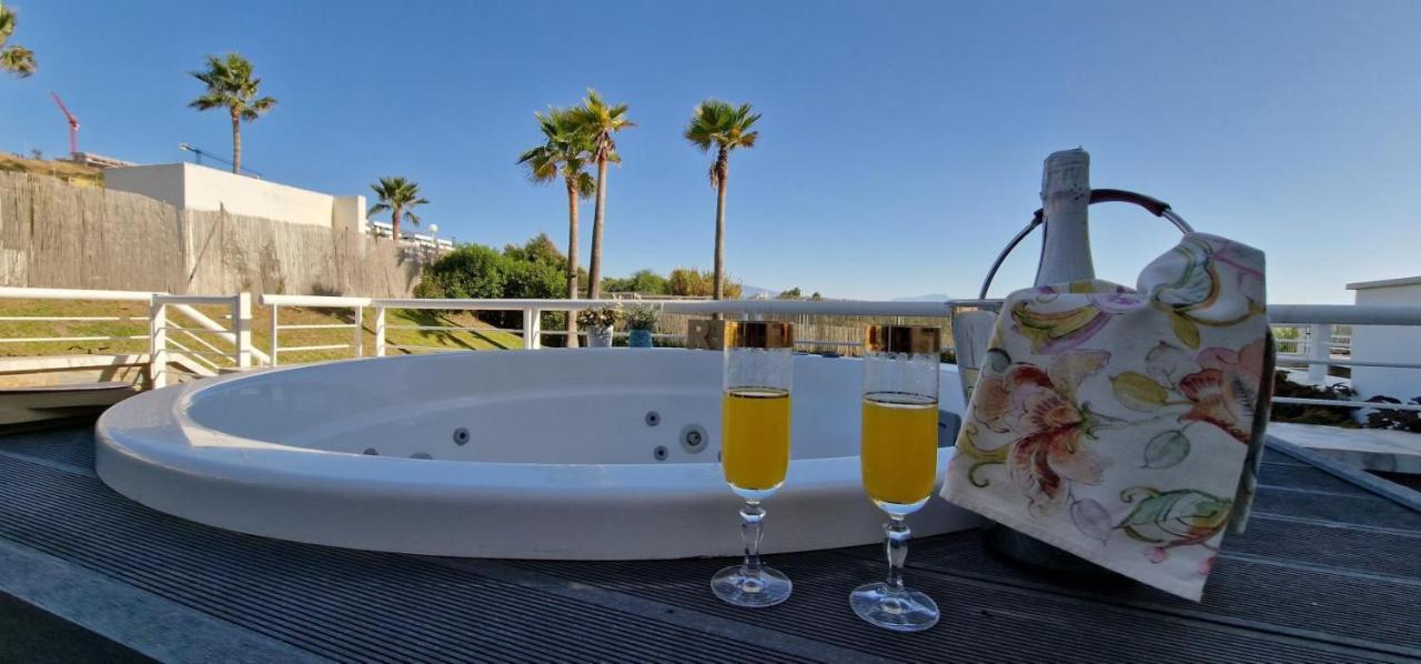 Casares Del Mar Luxury Apartment Malaga