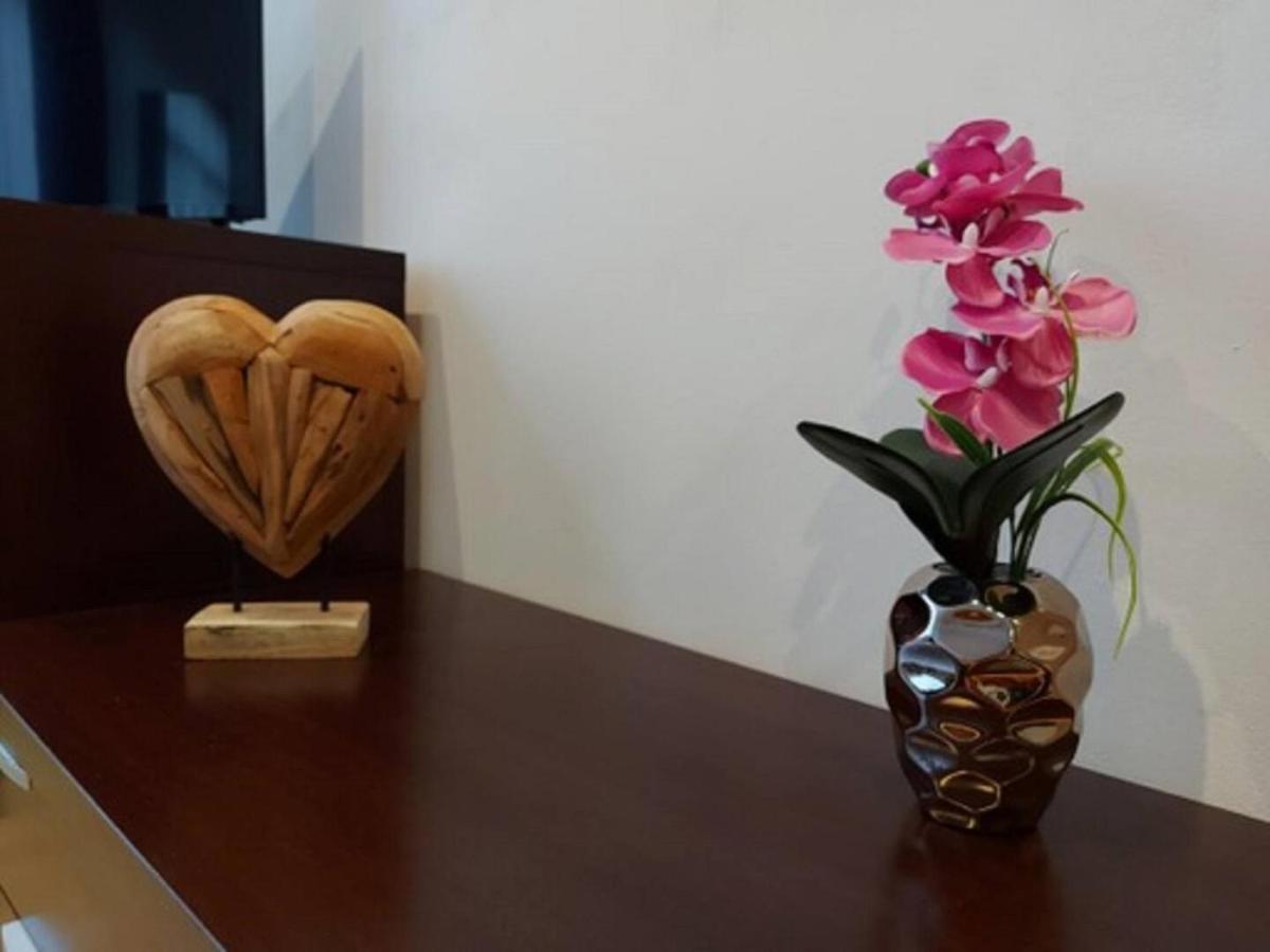H2m Andres Perez Loft Ideally For Working - But Quiet And High Speed Wifi
