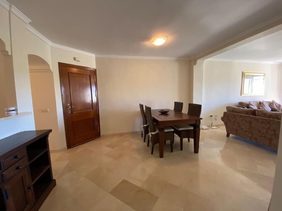 Luxury Large 2 Bedroom Frontline Golf Apartamento *