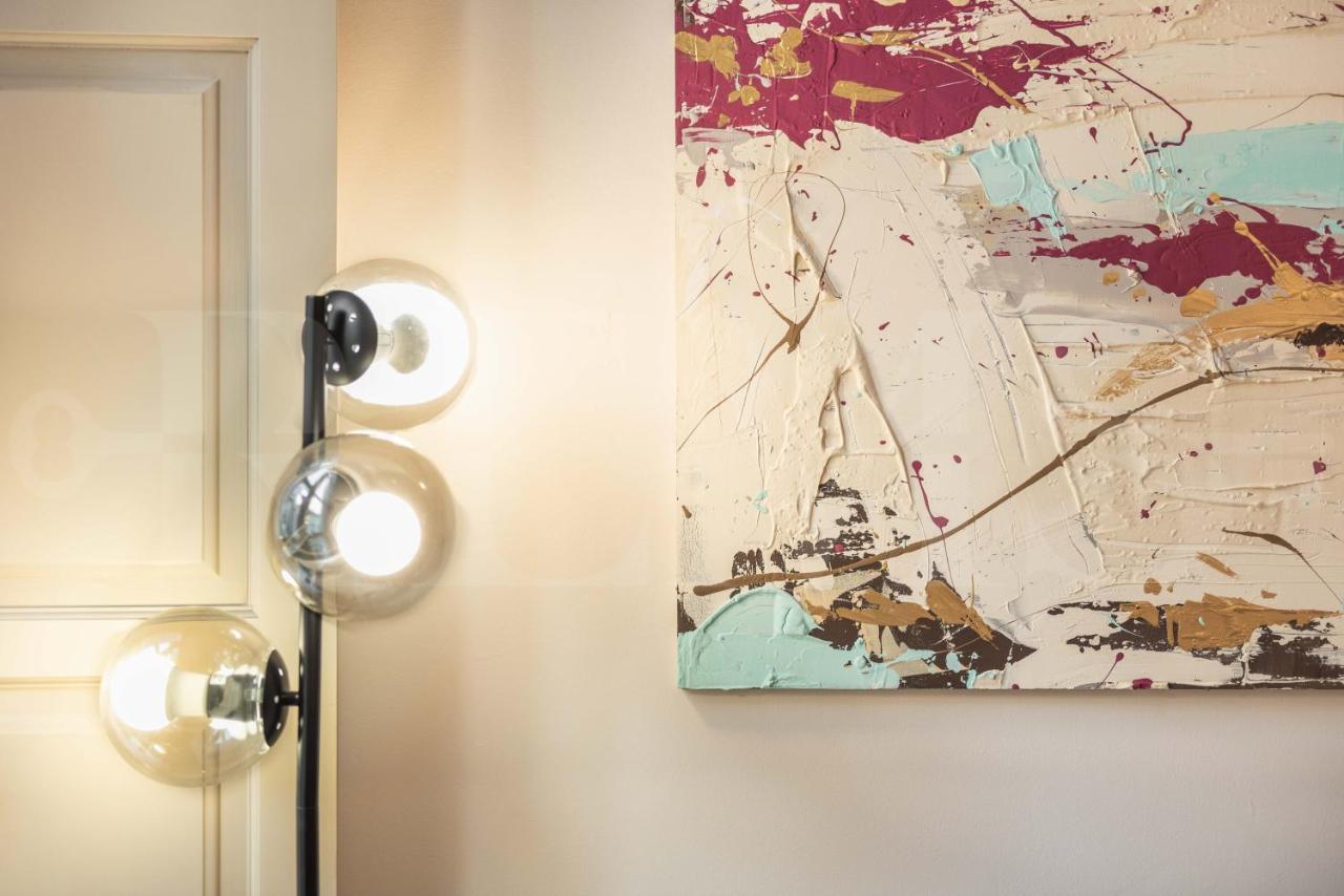 Artistic In The Heart Of By Rems