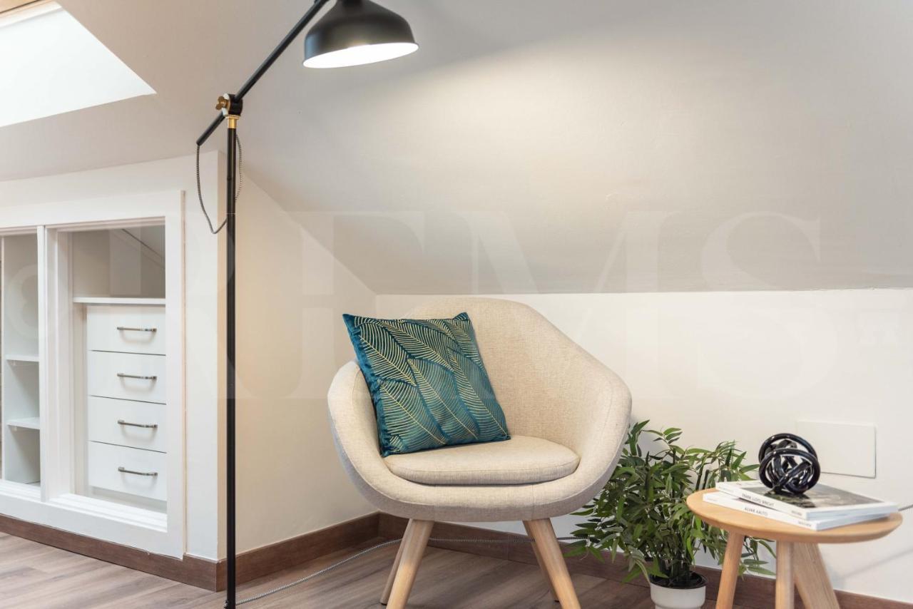 Lägenhet Lovely Duplex With Private Parking Near Center By Rems Málaga