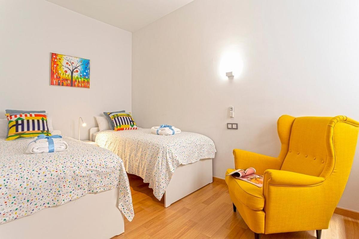 -malagasunapts- Huge & * Pool* Freepark* Apartamento *