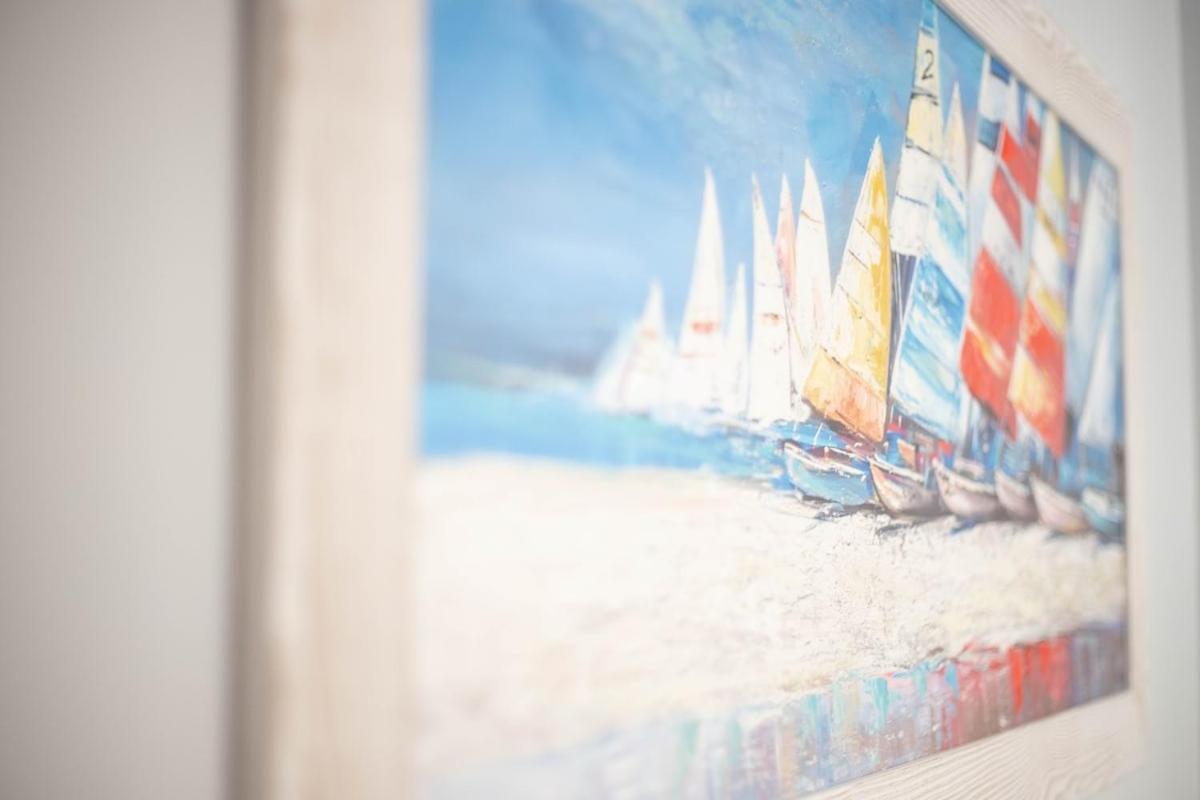 -malagasunapts- Stylish Centre Pool&parking Leilighet