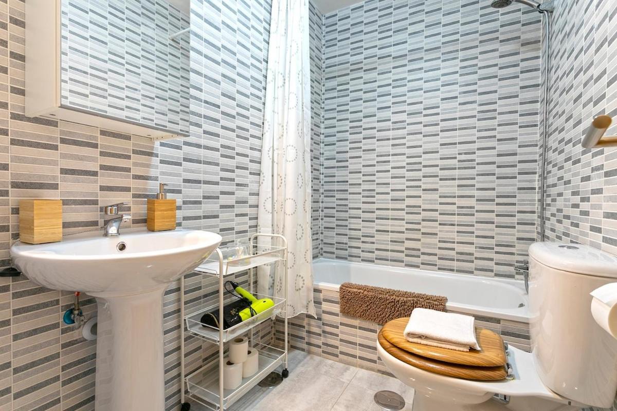 -malagasunapts- Freeparking Rooftoppool Apartment Málaga