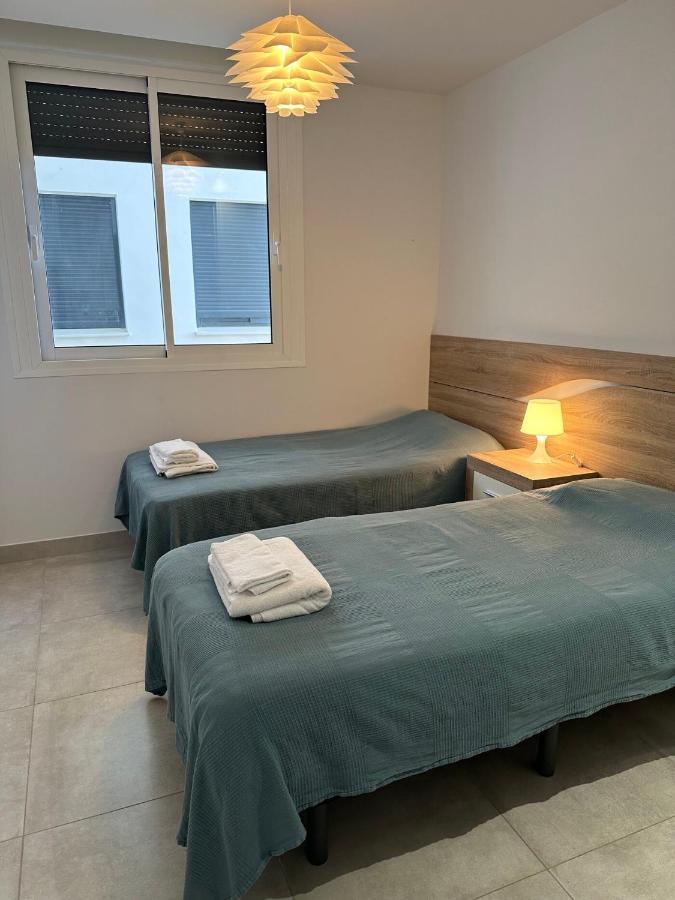 2-bedroom-apartment With A Terrace, Pool, Gym Lägenhet