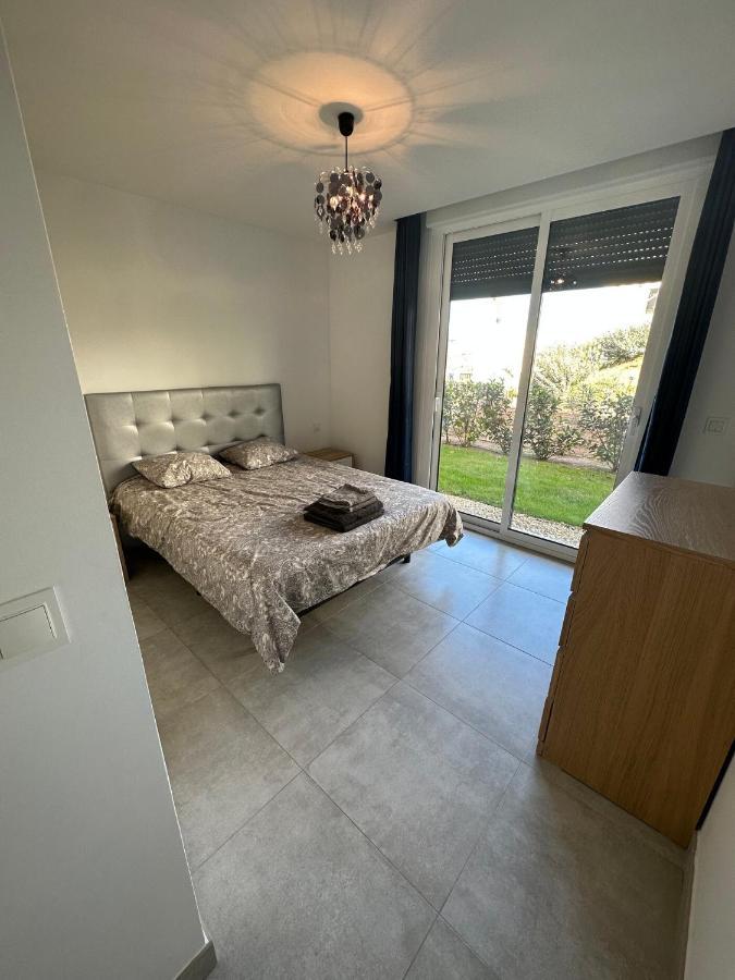 Lägenhet 2-bedroom-apartment With A Terrace, Pool, Gym *