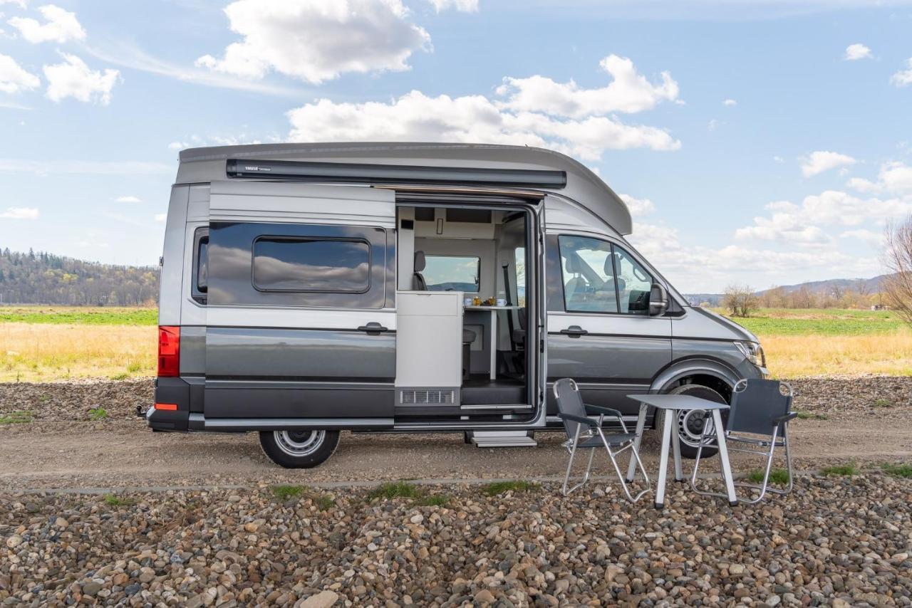 Botel Campiri Base - Motorhome & Rvs Company Málaga