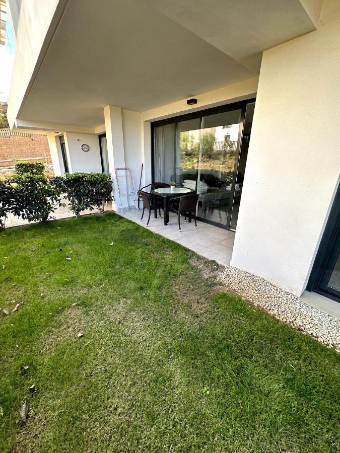 Lägenhet 2-bedroom-apartment With A Terrace, Pool, Gym *