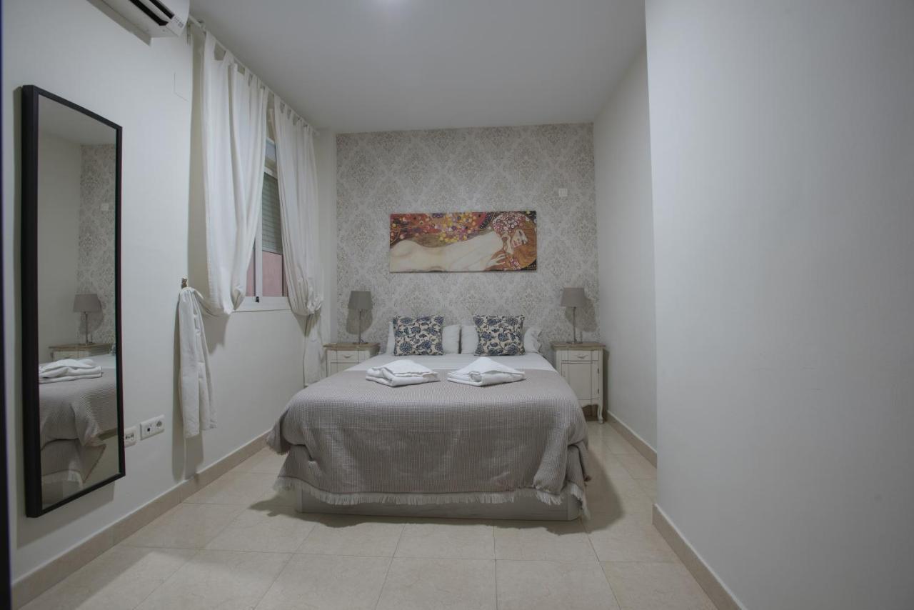 Apartment Carreteria 73 *