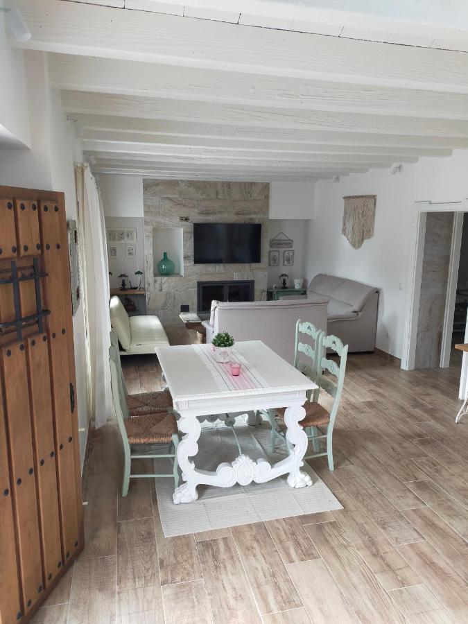 La Casa De La Huerta Stylish Family In Countryside