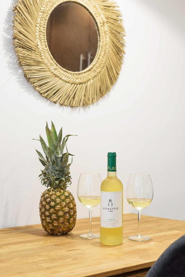 Pineapple Pena 19