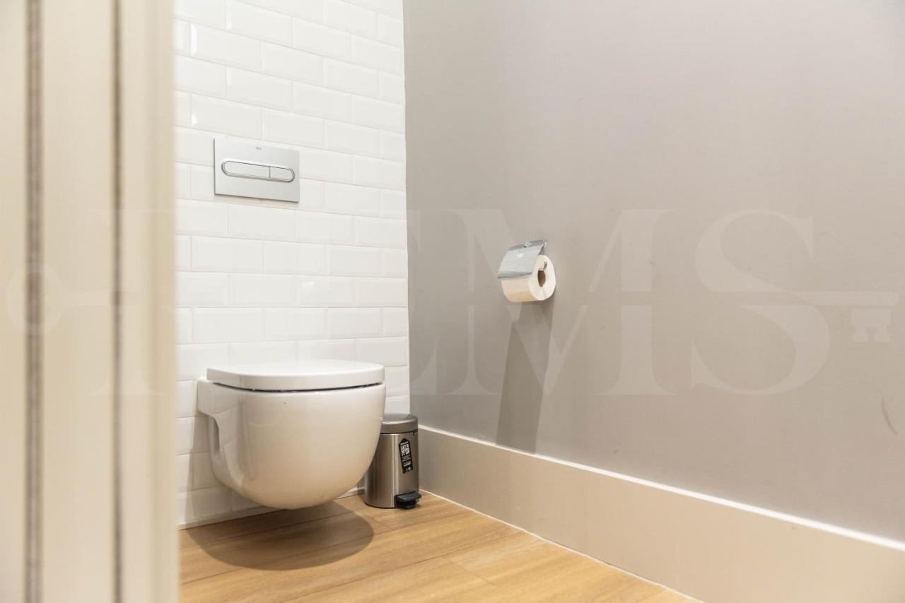 Modern Luxe In The Historic Center By Rems Malaga