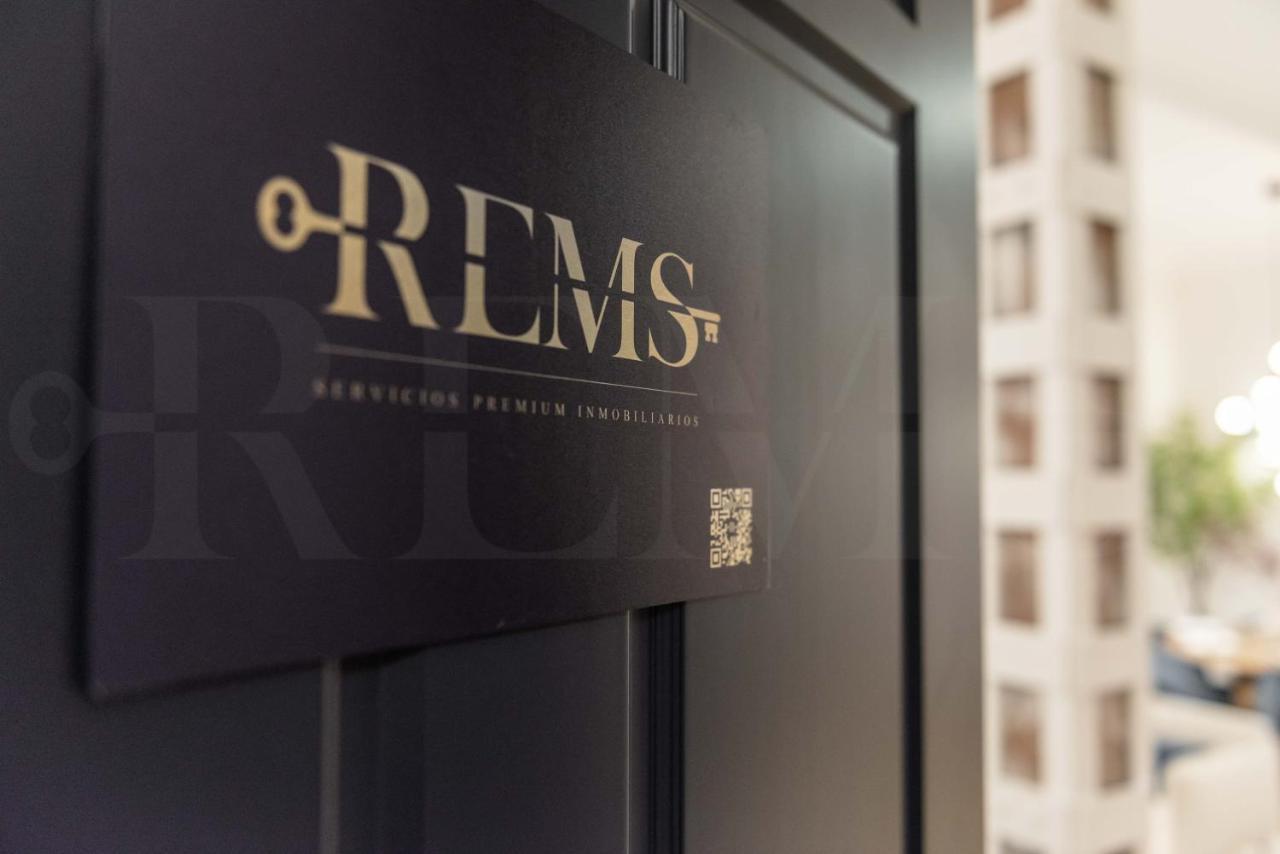 Apartment Modern Luxe In The Historic Center By Rems