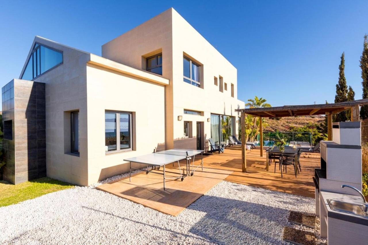 Luxury With Swimming Pool And Amazing Views
