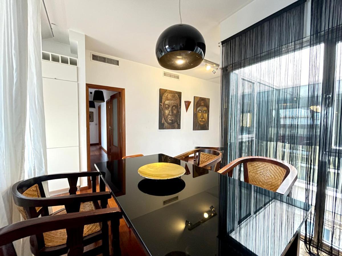 Atico En Plaza De La Constitucion 3 Bedrooms Málaga