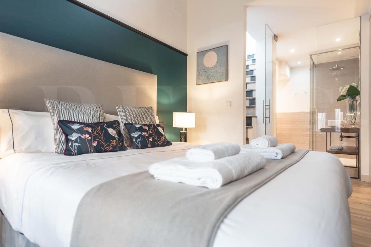 Penthouse With Rooftop In The Heart Of By Rems Apartamento