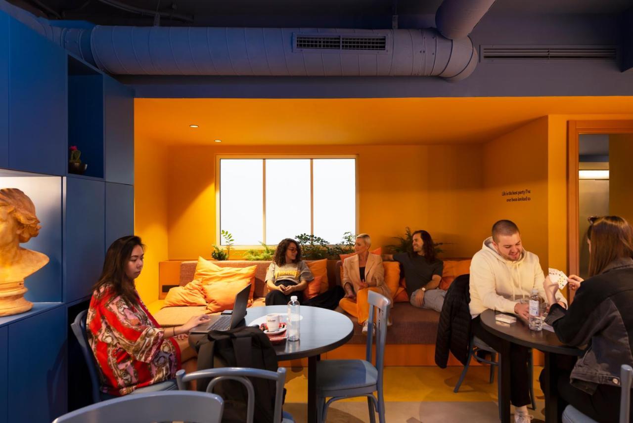 Coeo Pod Hostel