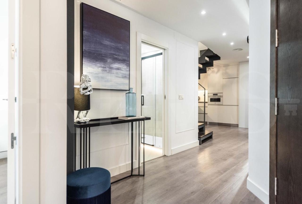 Contemporary Luxe Duplex In The Heart Of By Rems Apartment *