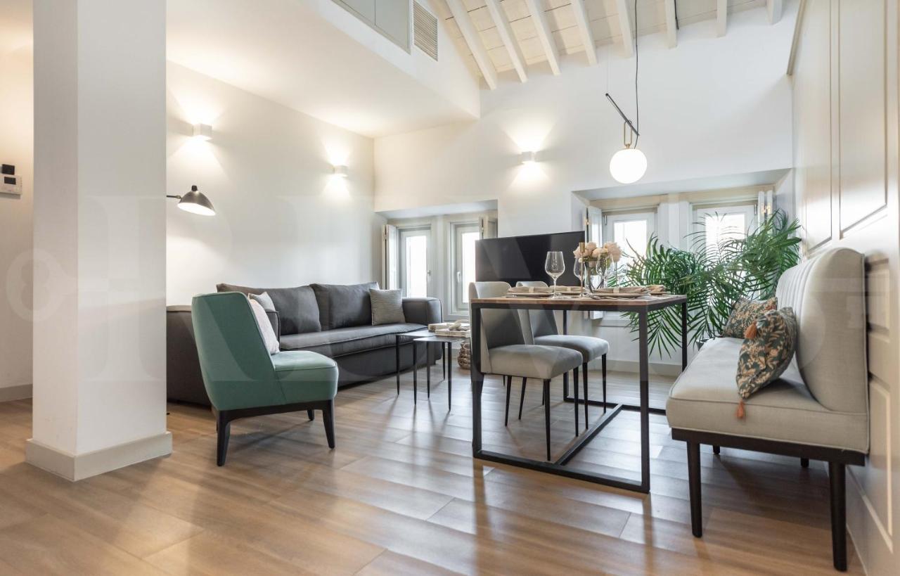Apartamento Penthouse With Rooftop In The Heart Of By Rems