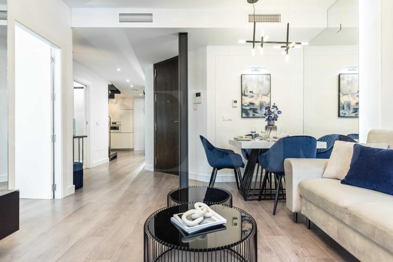 Apartment Contemporary Luxe Duplex In The Heart Of By Rems