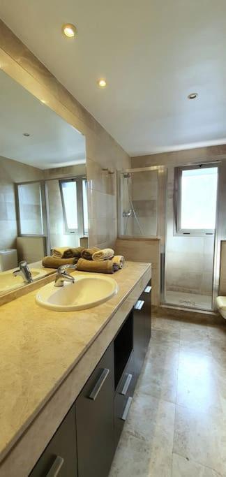 Gran Piso En Zona Comercial * Malaga