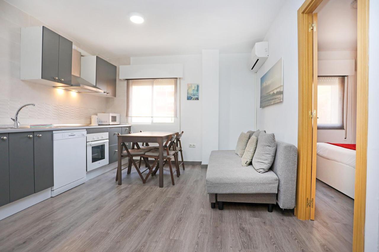 Apartamento Holidays2malaga Capulino - Huelin Area & 300 Mts From Beach *