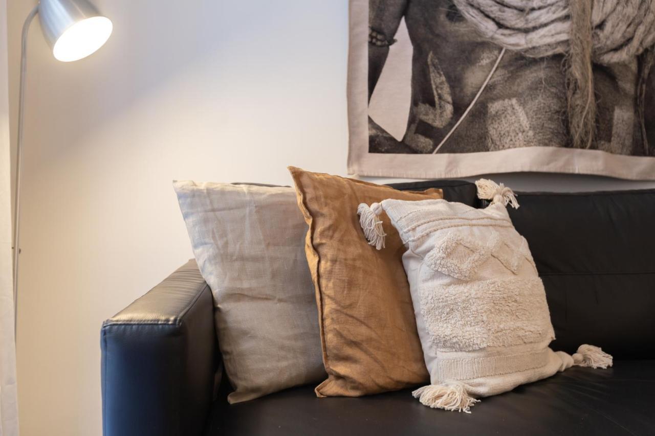 Puerta De Larios: Three-bedroom With Balconies And Patio * Málaga