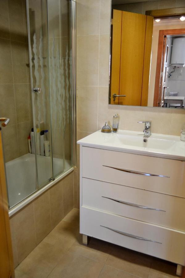 Hospitales Y Centro Suites Salmeron Apartamento
