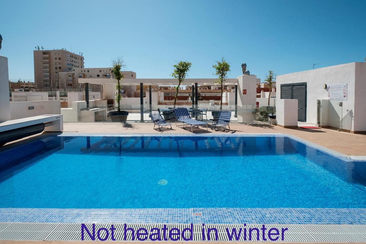 Deluxe Con Piscina, Terraza & Parking Lejlighed *