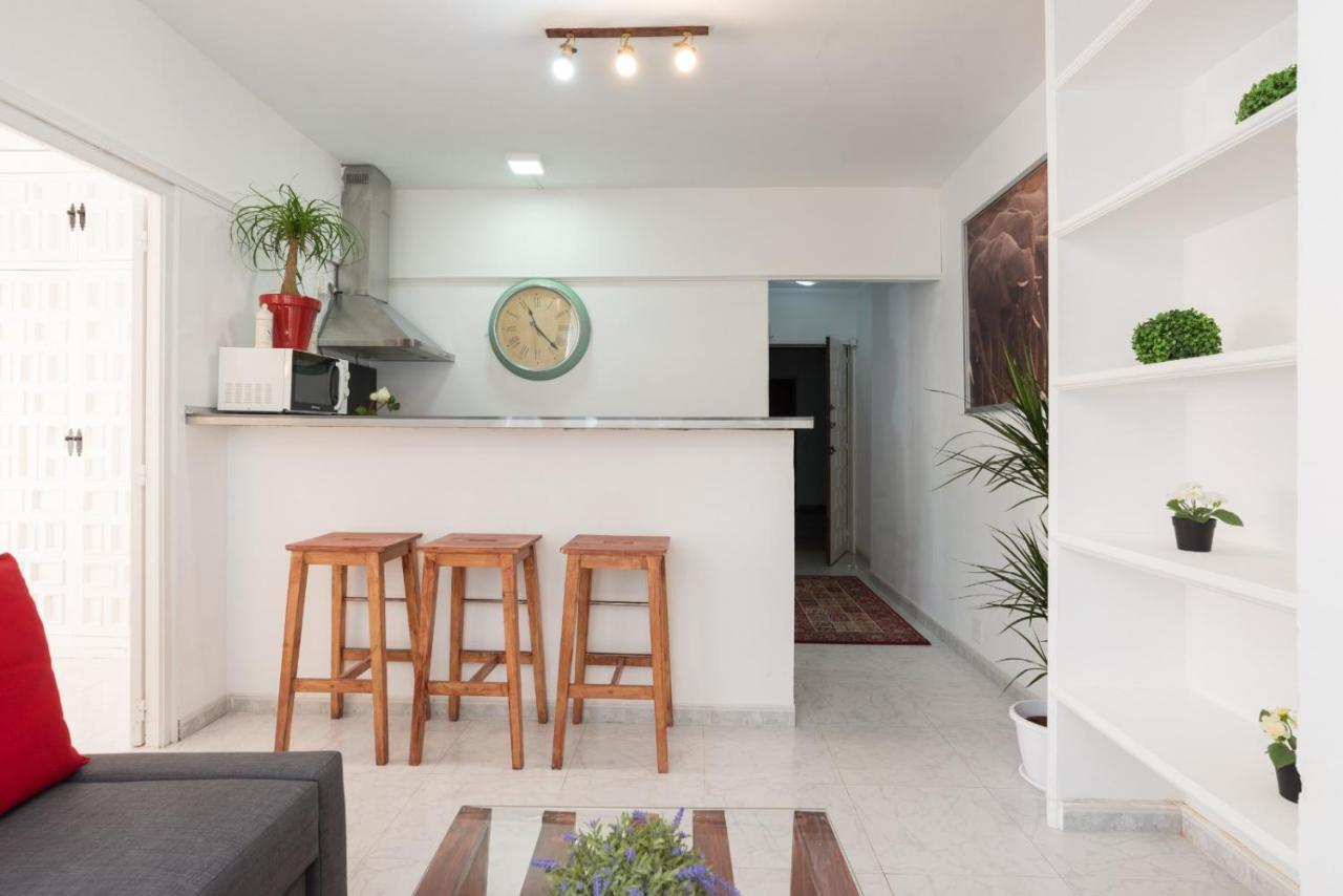 Bright Beachfront Appartamento