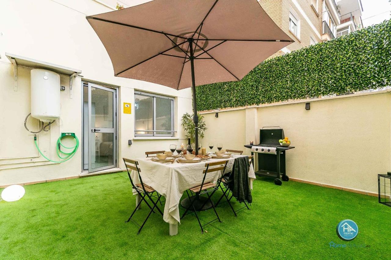 Bajo Urbano Boutique En Carlos Haya Con Terraza Y Parking Lejlighed