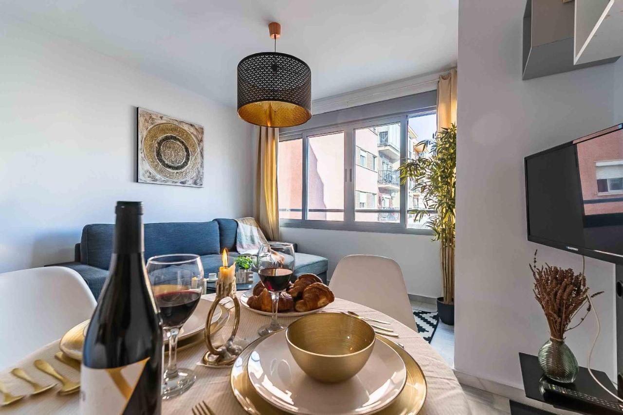Appartement Carlos Haya Beautiful With Parking *