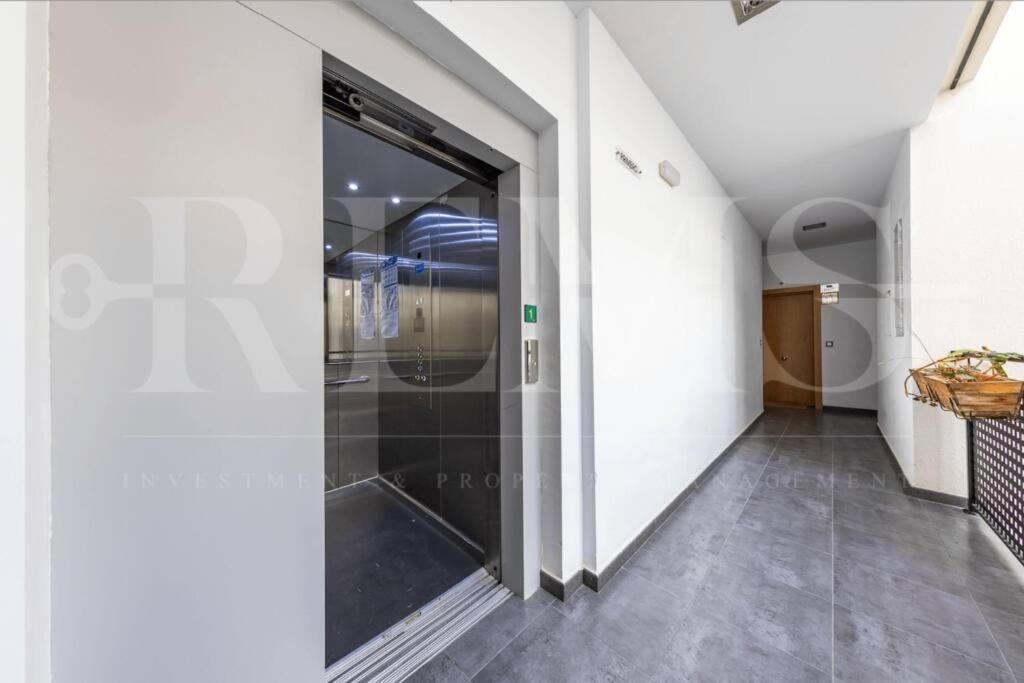 Adorable Flat With Private Parking In The Center By Rems