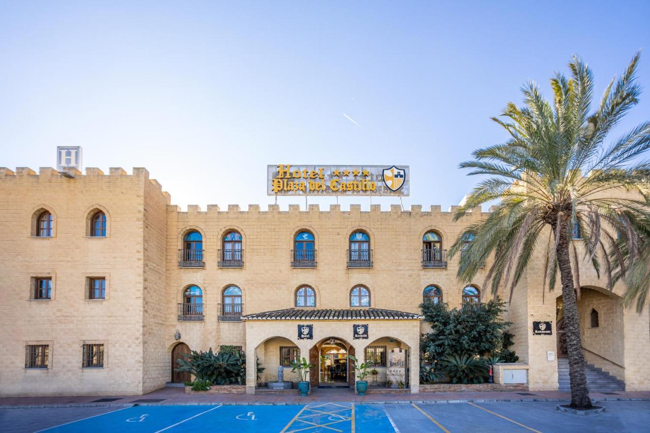 Hotell Plaza Del Castillo 4*