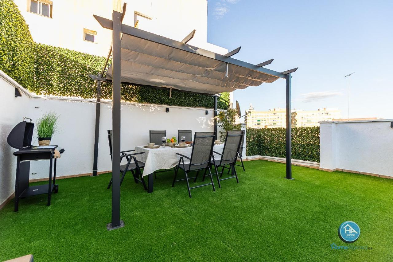 Premium Penthouse With Roof Terrace And Parking In Carlos Haya Malaga