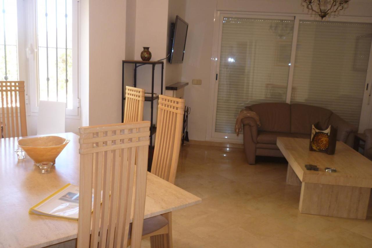 Lomas De Riviera 3 Bed Townhouse * Málaga