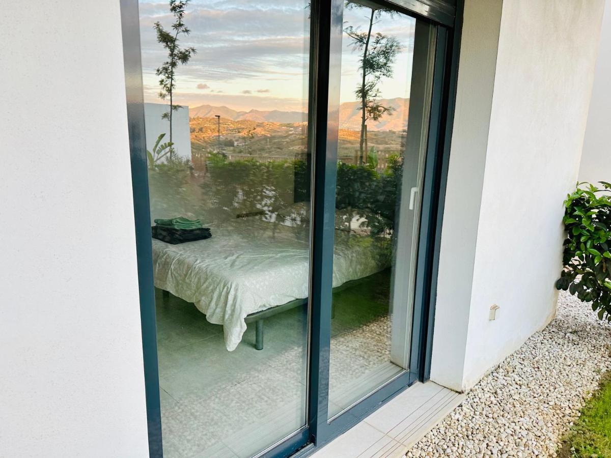 2-bedroom-apartment With A Terrace, Pool, Gym Lägenhet *