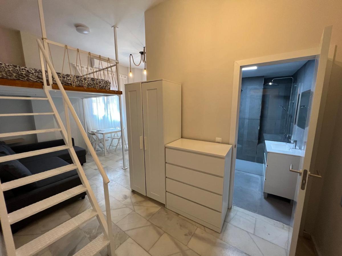 Apartment Genuar Center 4 *