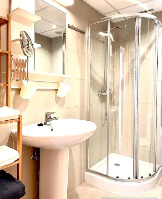 Ray Of Light Apartment *